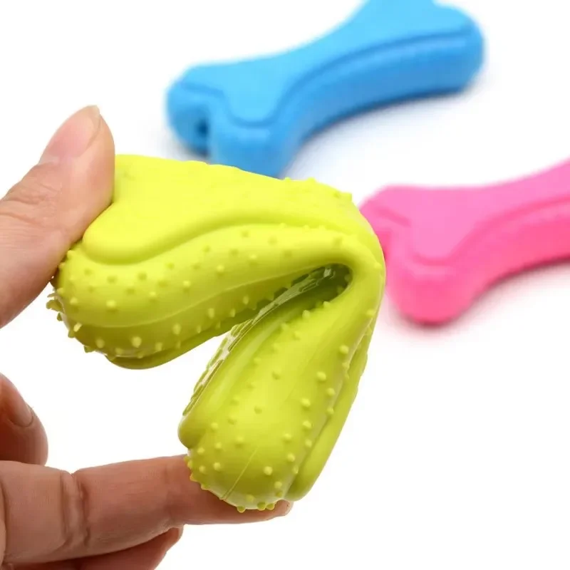 耐久性に優れた、突起のあるゴム製の犬用おもちゃ。肉球の形をし - Teeth Cleaning Dog Chew Bone のレビューと価格