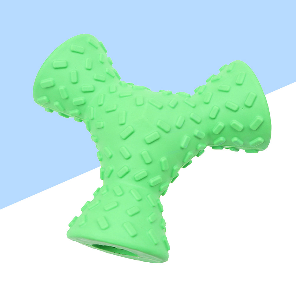 犬用噛み玩具 1個入り。三角形の形状で、3つの穴が開いており - Rubber Treat Dispensing Dog Toy のレビューと価格